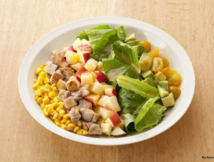 <h1>Romaine Lettuce, Apple, and Chicken Power Salad</h1>