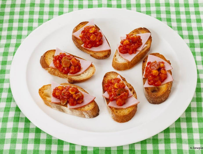 <h1>Ham & Pizza Sauce Bruschetta with Kewpie Basil Spread</h1>