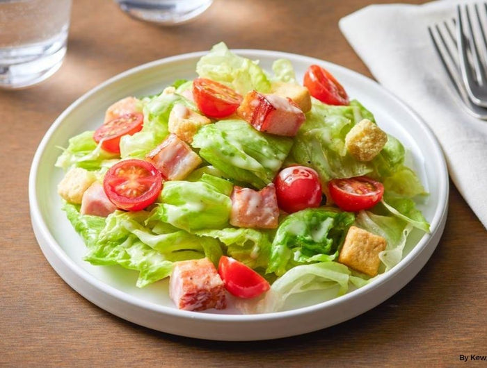 <h1>Caesar Salad with Cherry Tomatoes and Bacon</h1>