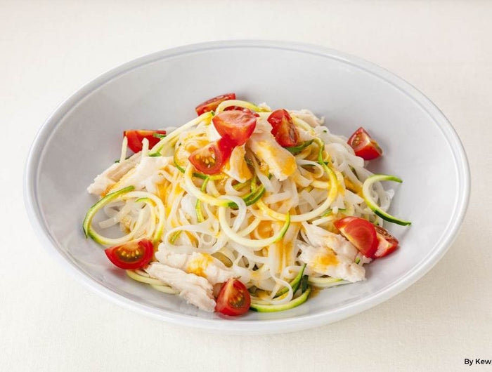 <h1>Zucchini and Salad Chicken Veggie Noodle Salad</h1>
