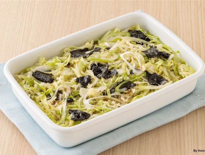 <h1>Cabbage and Green Onion Salad with Choreogi Dressing</h1>