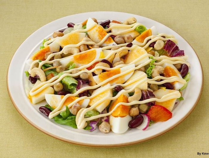 <h1>Apple, Boiled Egg, and Bean Power Salad</h1>