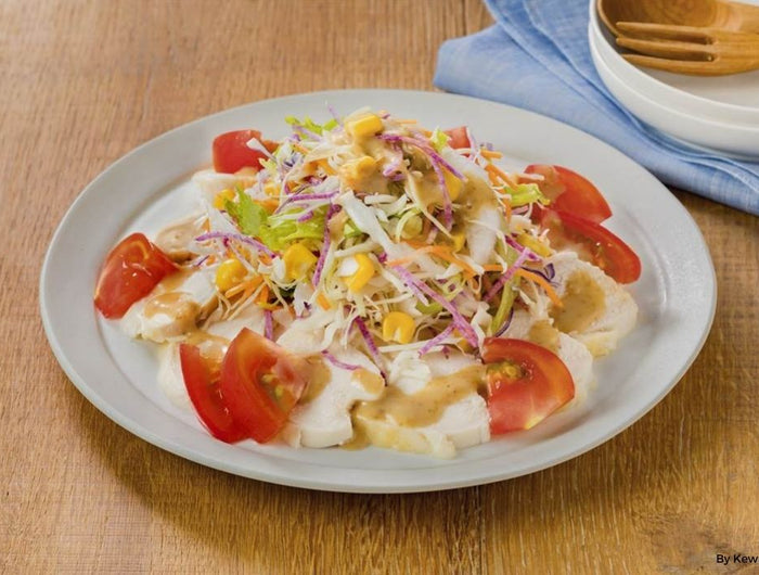 <h1>Colorful Mixed Salad with Tomato and Chicken Breast</h1>