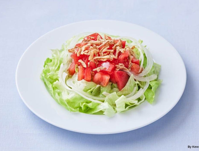 <h1>Lettuce, Tomato, and Fried Onion Salad with Lemon Dressing</h1>