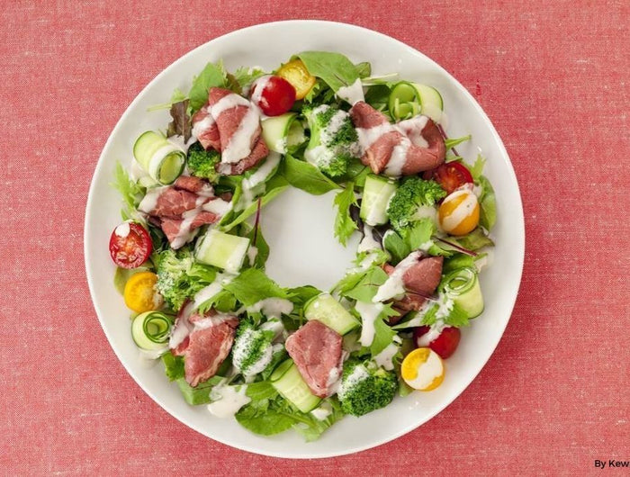 <h1>Roast Beef Wreath Salad</h1>