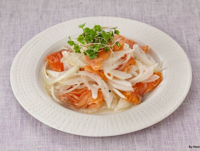 <h1>Marinated Salmon and Sweet Onion Salad</h1>