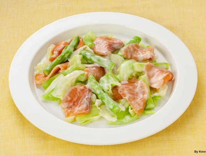 <h1>Cabbage, Asparagus, and Smoked Salmon Salad with Kewpie White French Dressing</h1>