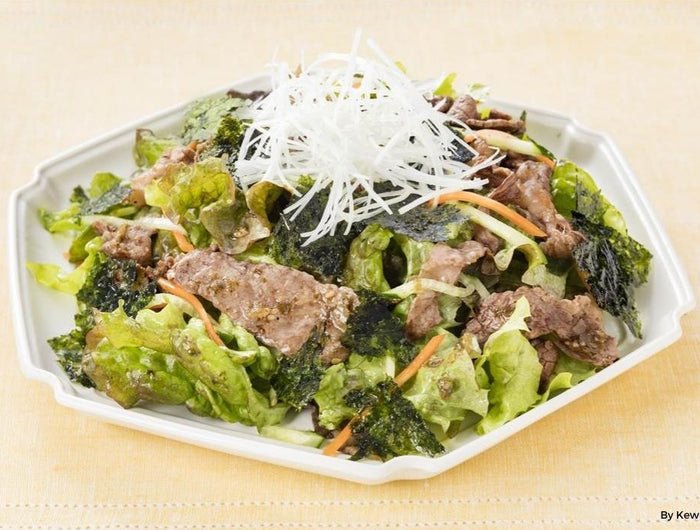 <h1>Grilled Beef and Shiraganegi Choreogi Salad</h1>
