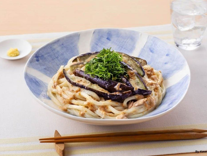 <h1>Udon with Eggplant, Tuna, and Deep-fried Sesame Dressing</h1>