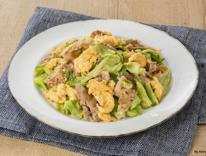 <h1>Fluffy Egg Stir-Fry with Pork Belly and Cabbage</h1>