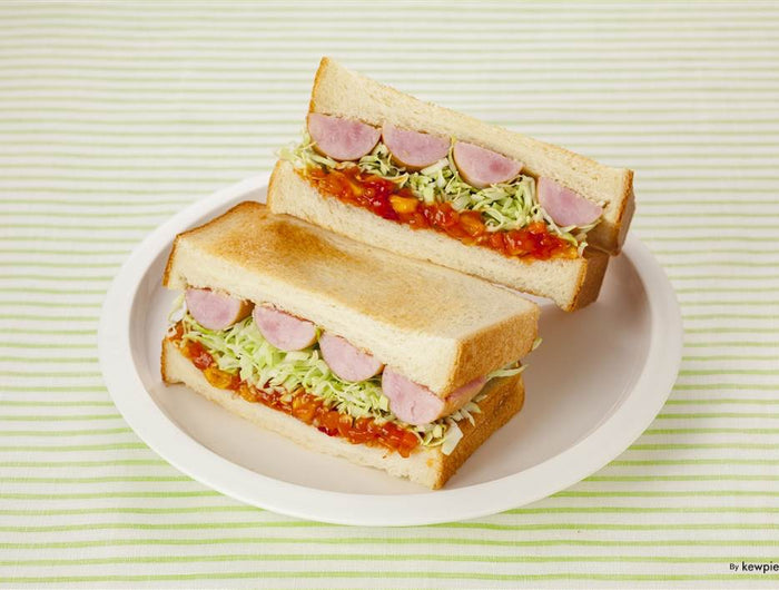 <h1>Cabbage & Sausage Pizza Sandwich with Kewpie Basil Pizza Sauce</h1>