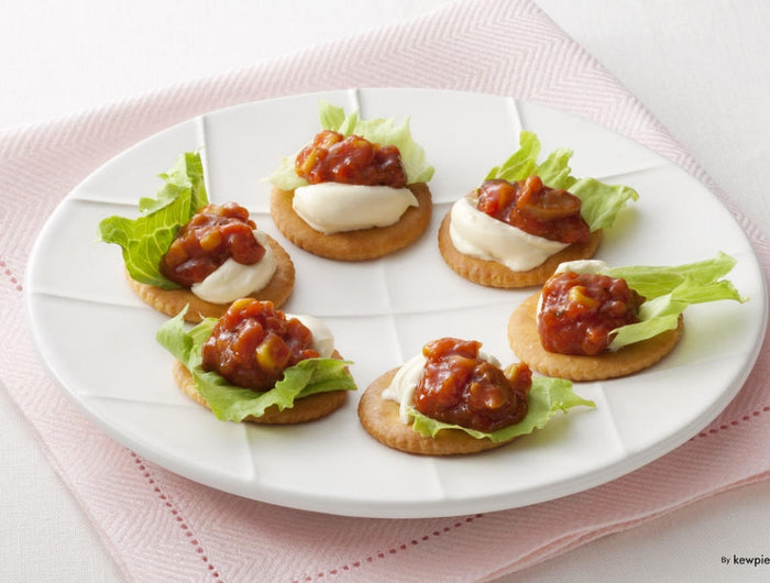 <h1>Cream Cheese & Pizza Sauce Crackers with Kewpie Basil Spread</h1>
