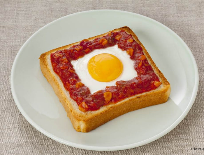 <h1>Soft Egg Pizza Toast with Kewpie Basil Pizza Sauce</h1>